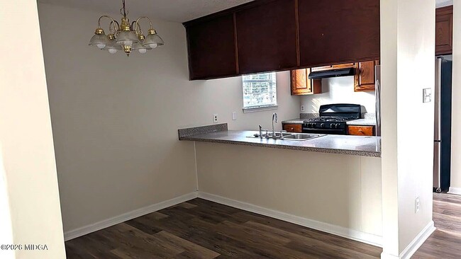 Building Photo - 310 Orchard Way