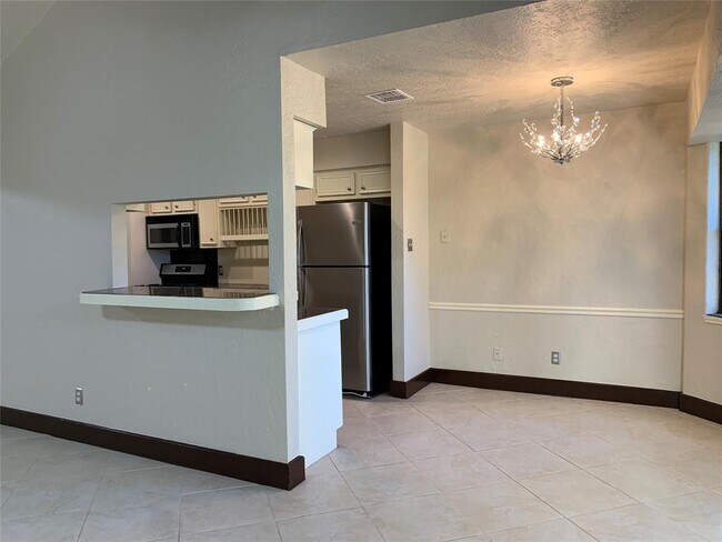 Building Photo - 434 Gentilly Dr