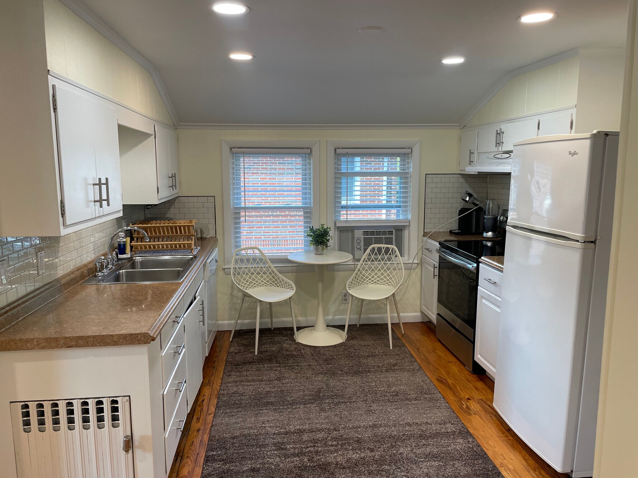 Building Photo - 93 Lafayette St