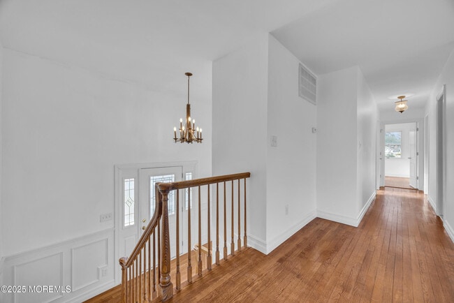 Building Photo - 107 Old Bridge Dr