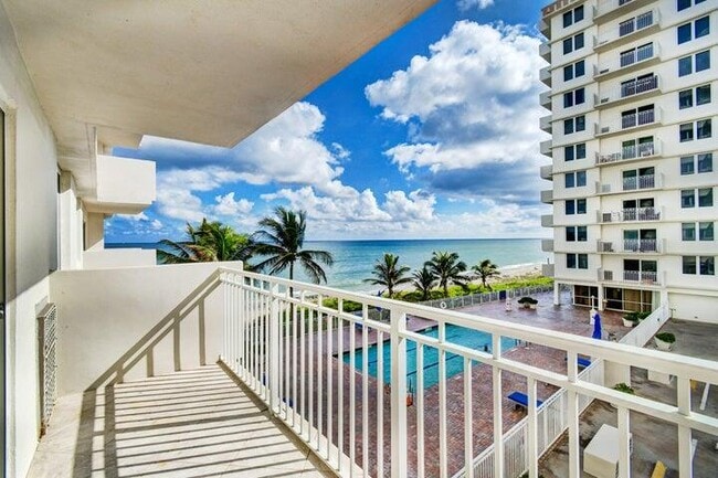 Building Photo - 3221 S Ocean Blvd