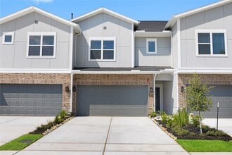 Building Photo - 3037 Dovedale St