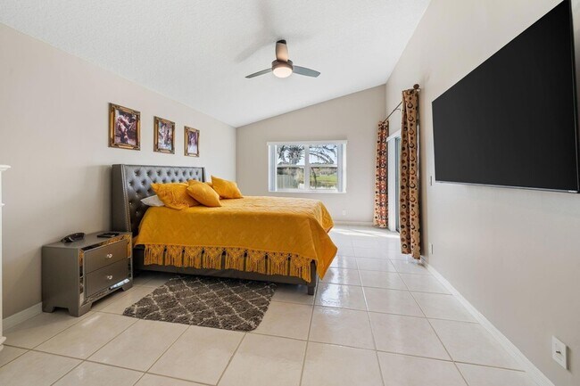 Building Photo - 3665 Miramontes Cir