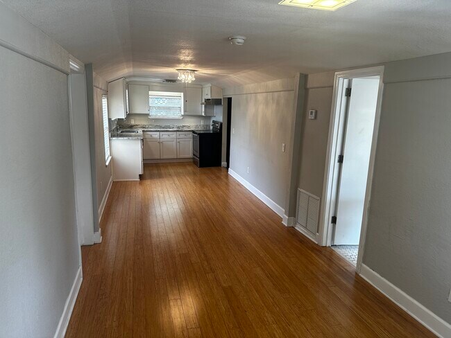 Building Photo - 775 Timor Ave