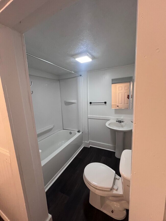 Building Photo - Second Street (112-A-B)