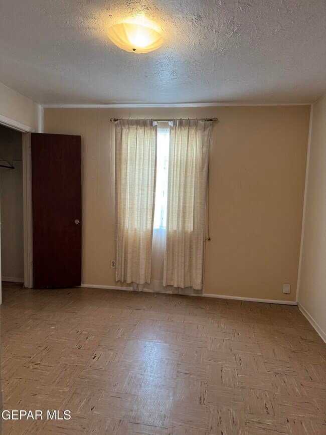 Building Photo - 9351 Carranza Dr