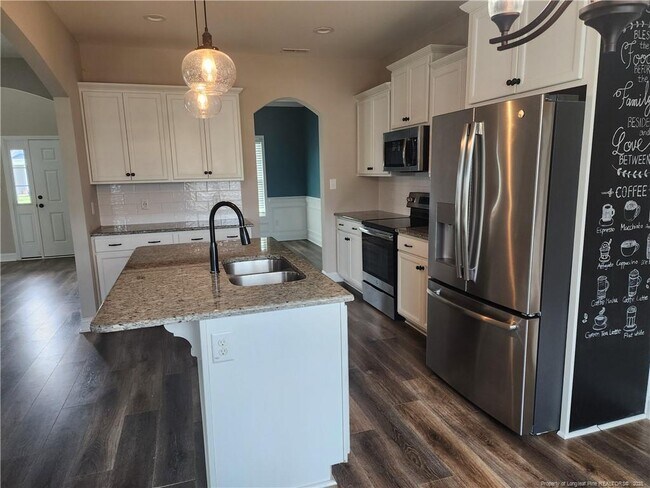 Building Photo - 3117 Hunting Lodge Rd