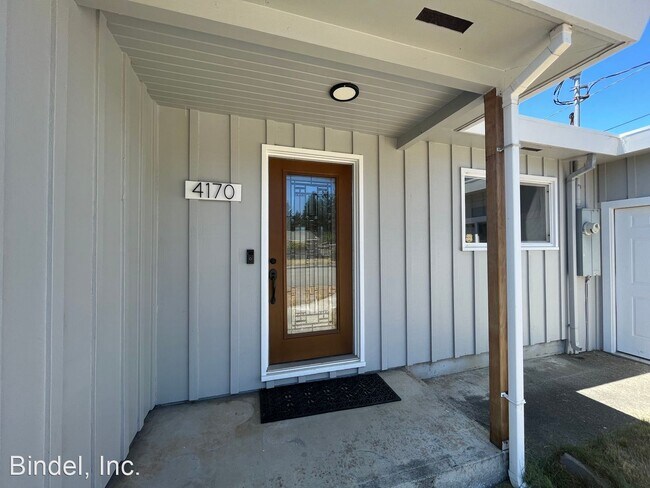 Primary Photo - 3 br, 2 bath House - 4170 Cedar St