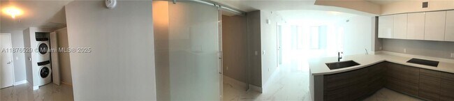 Building Photo - 300 Sunny Isles Blvd
