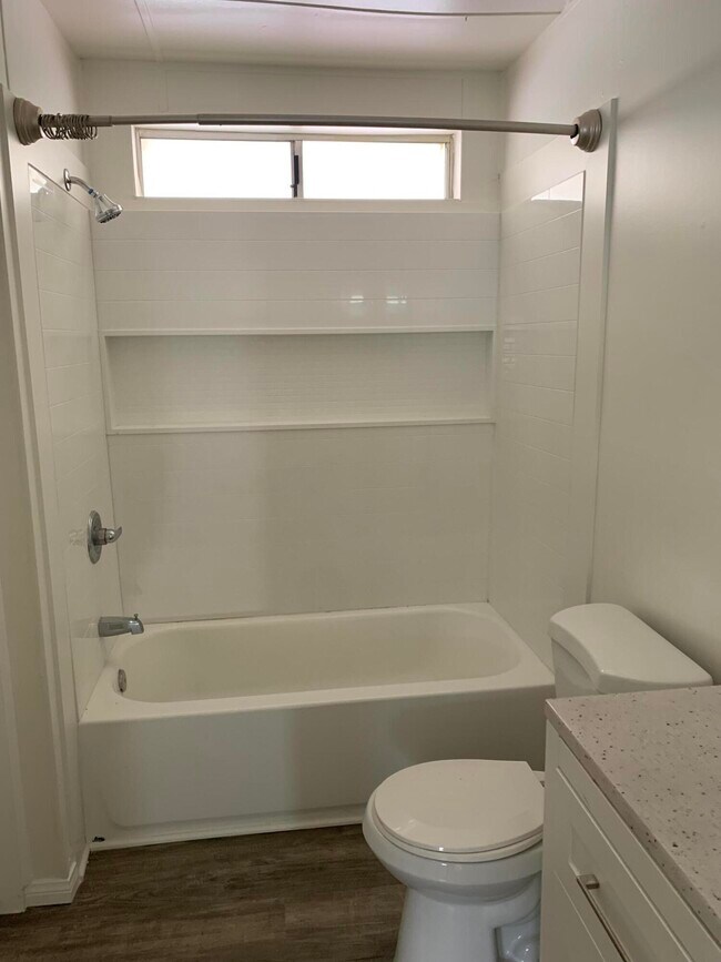 Building Photo - 40225 Harris Ln