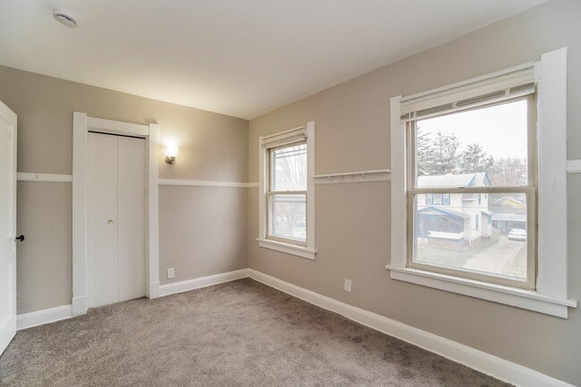Building Photo - 3606 Leybourn Ave
