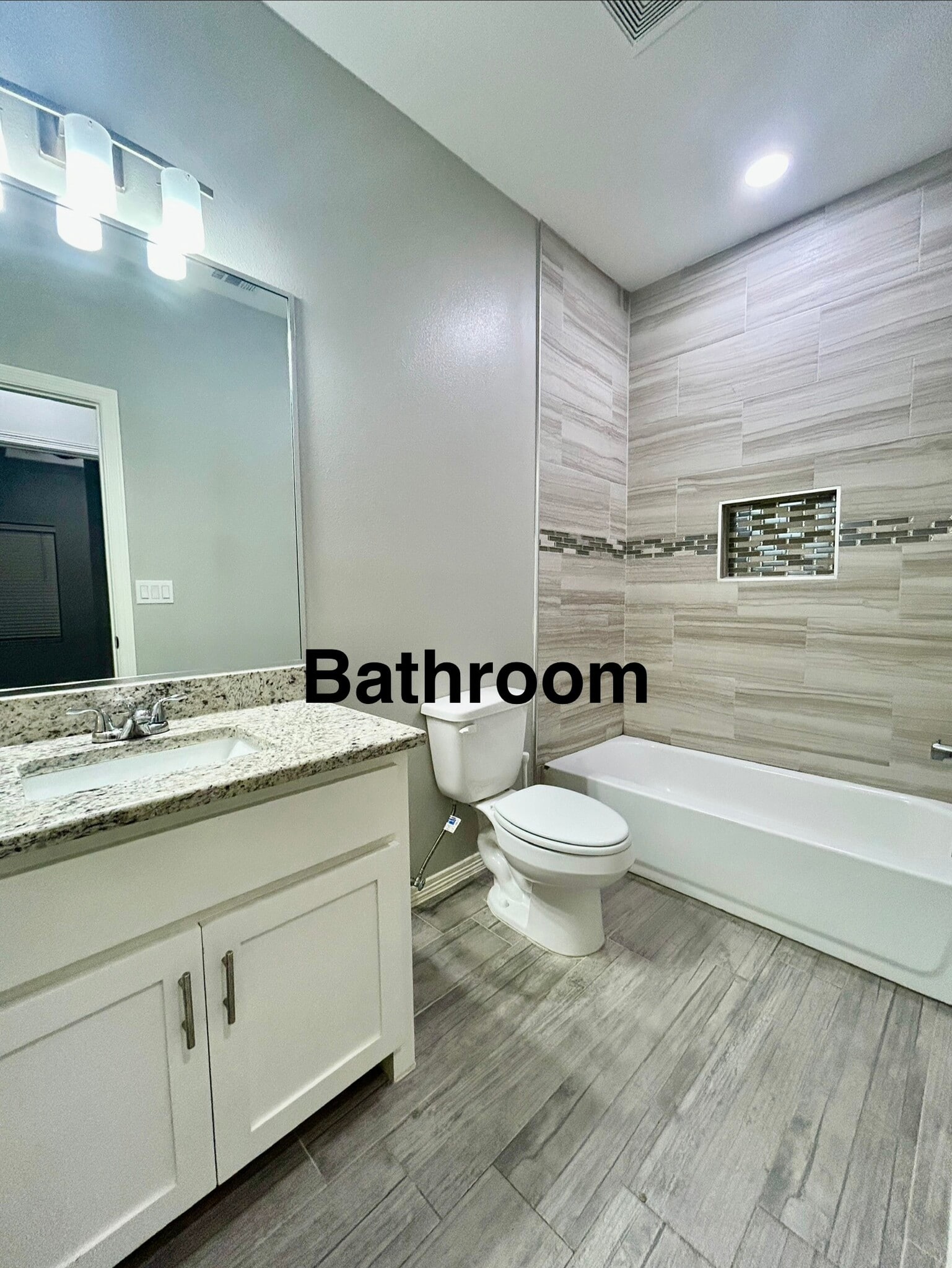 Building Photo - 4904 N Winona Dr