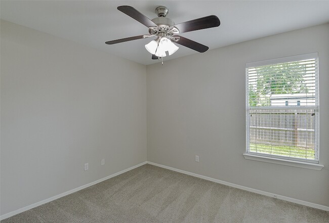 Building Photo - 24415 Strong Pine Dr