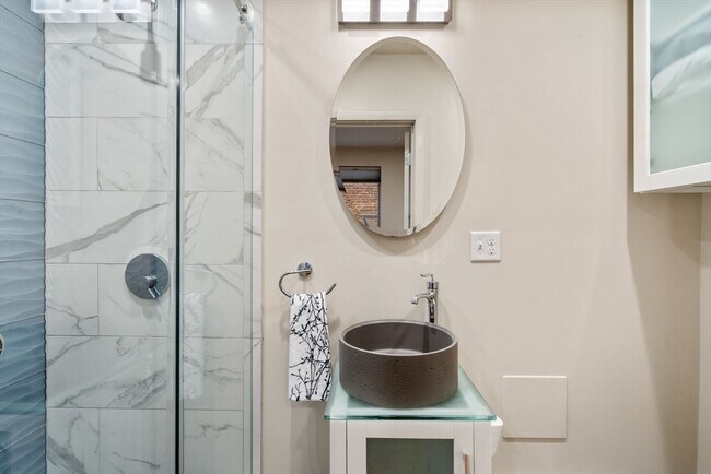 Building Photo - 88 Prince St