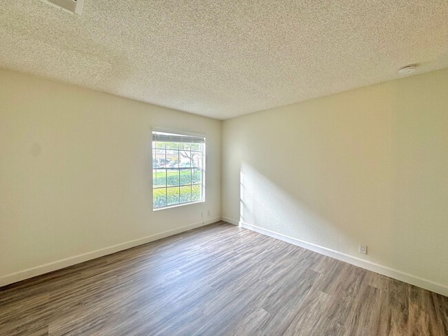 Building Photo - Great 2B/2BA Condo in Mira Mesa!