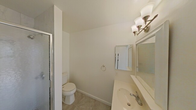 Building Photo - Spacious 3-Bedroom Townhome with Private L...