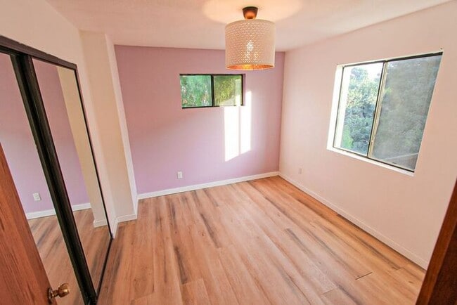 Building Photo - Modern 3 Bed Home for Rent in Riverside CA 92507 Garage Available