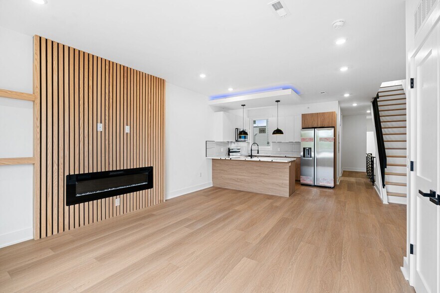 Building Photo - 1947 N Marshall St