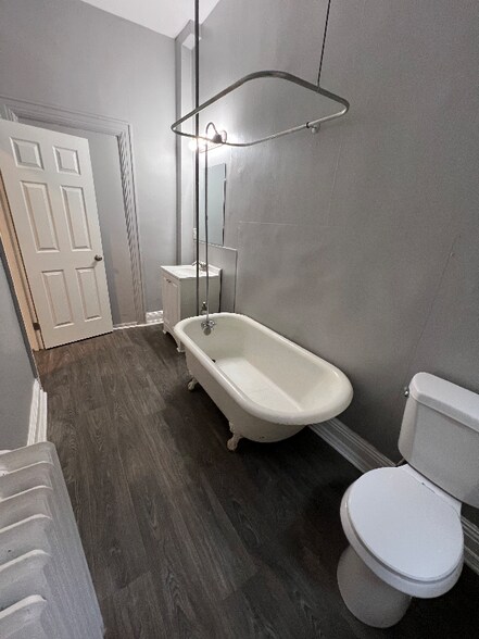 Building Photo - 176 Remsen St