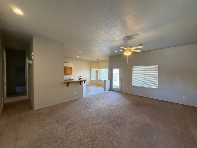 Building Photo - 3 BED 2 BATH IN YUMA EAST!