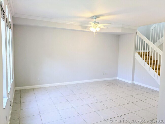 Building Photo - 143 Middlebury Dr