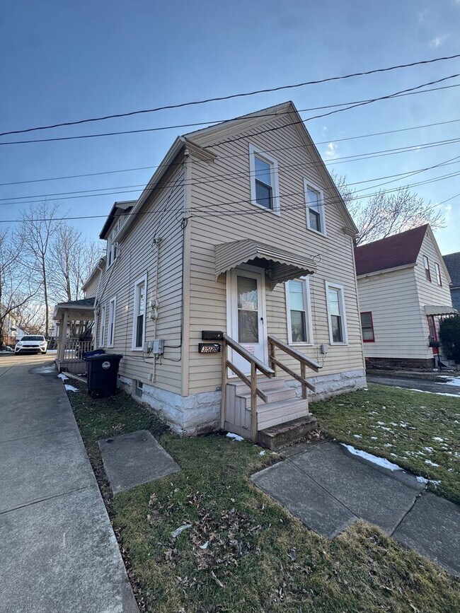 Building Photo - 3525 Dawning Ave