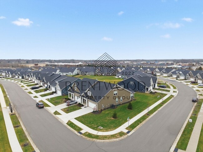 Building Photo - 3 Bed/3 Bath Home with Sunroom in Miller’s Walk – Noblesville