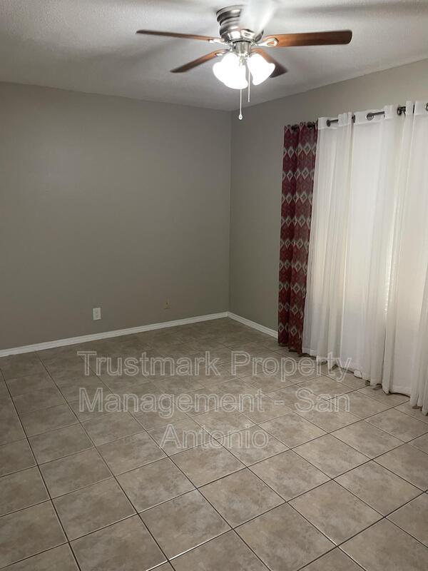 Building Photo - 8335 Bent Meadow Dr