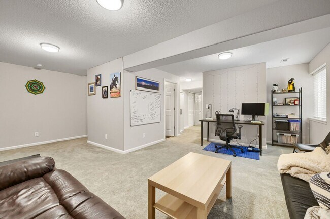 Building Photo - 8585 Braun Loop