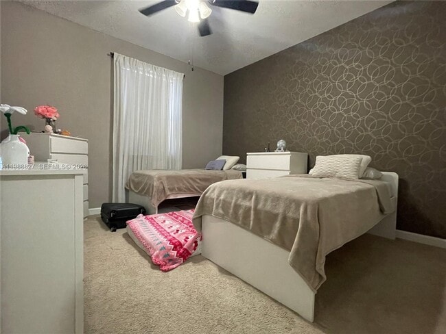 Building Photo - 16963 SW 92nd St