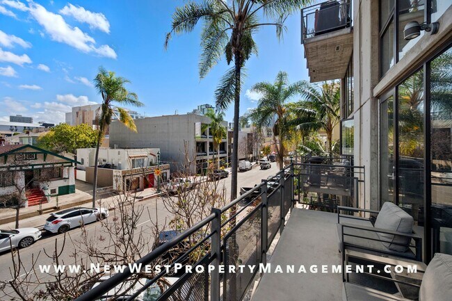 Building Photo - Spectacular Little Italy Loft at Doma, 2 Parking Spaces! Small Pet OK!