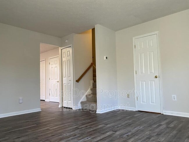 Building Photo - 9609 Coventry Creek Dr