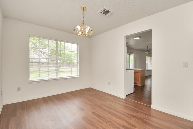 Building Photo - 17210 Colony Creek Dr