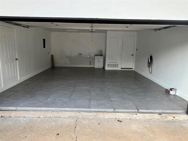 Building Photo - 11216 Amethyst Trail