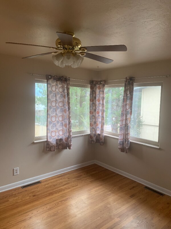 Building Photo - 1431 Acacia Dr