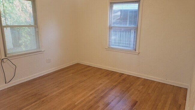 Building Photo - 5016 S Olie Pl