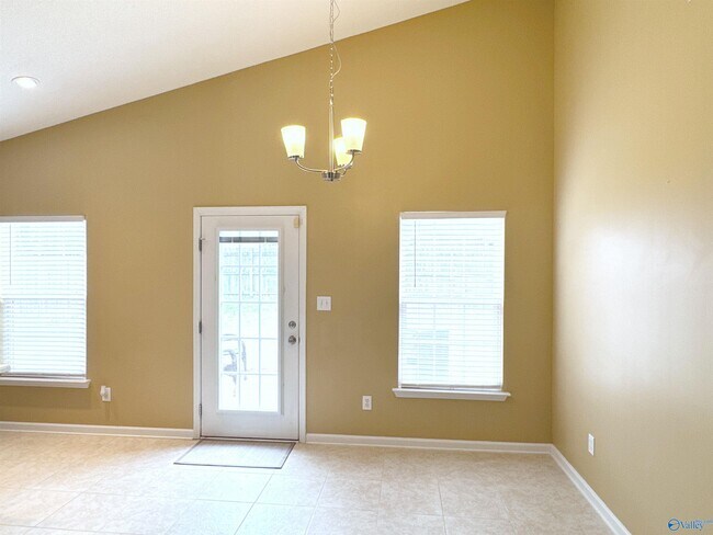 Building Photo - 117 Bremerton Dr SW