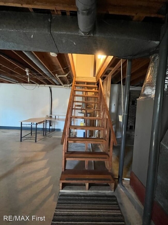 Building Photo - 3 br, 2.5 bath House - 3547 Peppermint Hil...