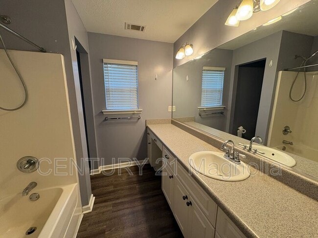 Building Photo - 338 Old Walnut Branch