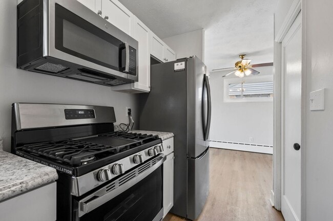 Building Photo - *OPEN HOUSE THIS THURSDAY 8/14 AT 5PM!* Go...