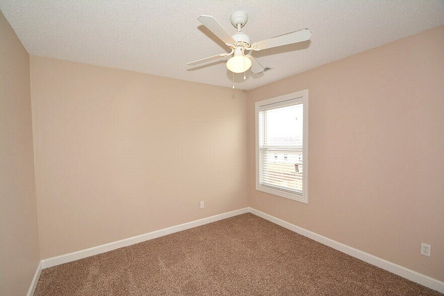 Building Photo - 19334 Sandbar Dr