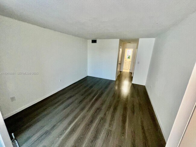 Building Photo - 2750 NE 183rd St