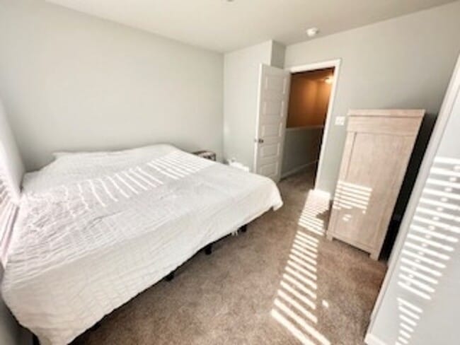 Building Photo - 156 Buckhorn Ave