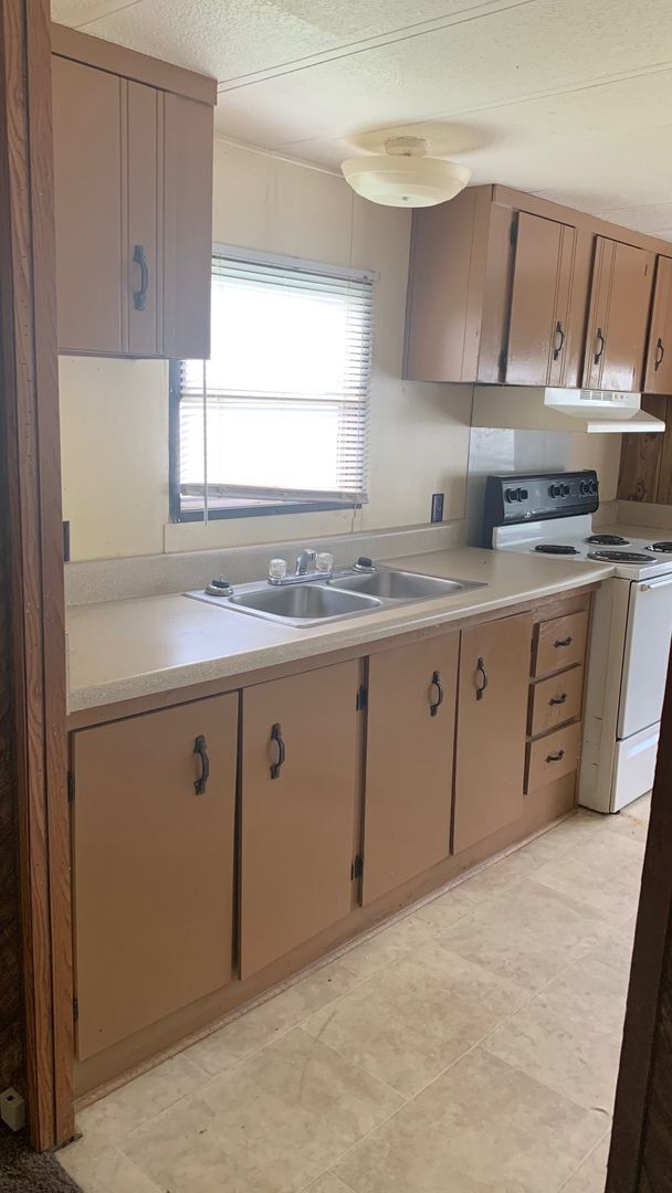 Building Photo - Charming 2 bed, 1 bath