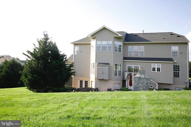 Building Photo - 5569 Jamisons Farm Dr