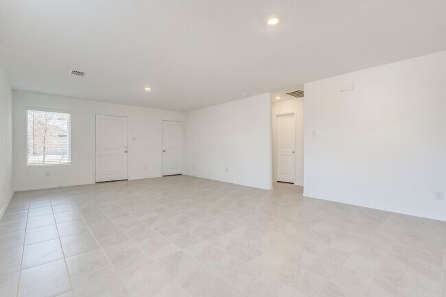 Building Photo - 8721 Whistling Duck Dr