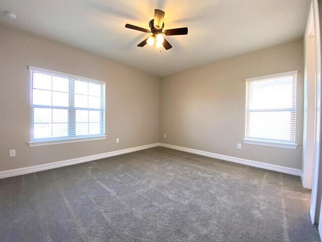 Building Photo - 11316 Lemon Lake Blvd