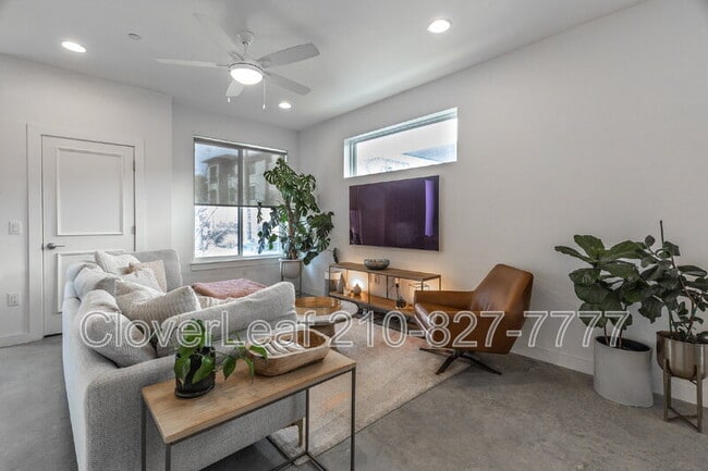 Building Photo - 102 Tendick St