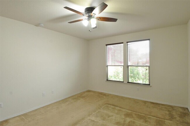 Building Photo - 12400 Knowell Dr