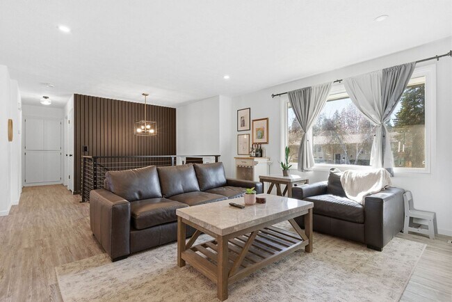 Building Photo - Stunning Fully Renovated 4BR + Bonus on Spokane's South Hill - Chef's Kitchen, 2-Car Garage & Bac...
